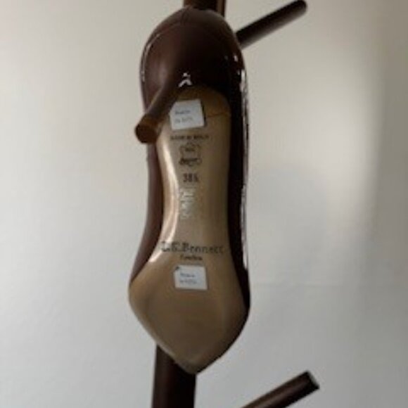 LK Bennett Bianca Court patent leather heels size 8.5 M Taupe - Never worn - Picture 2 of 7